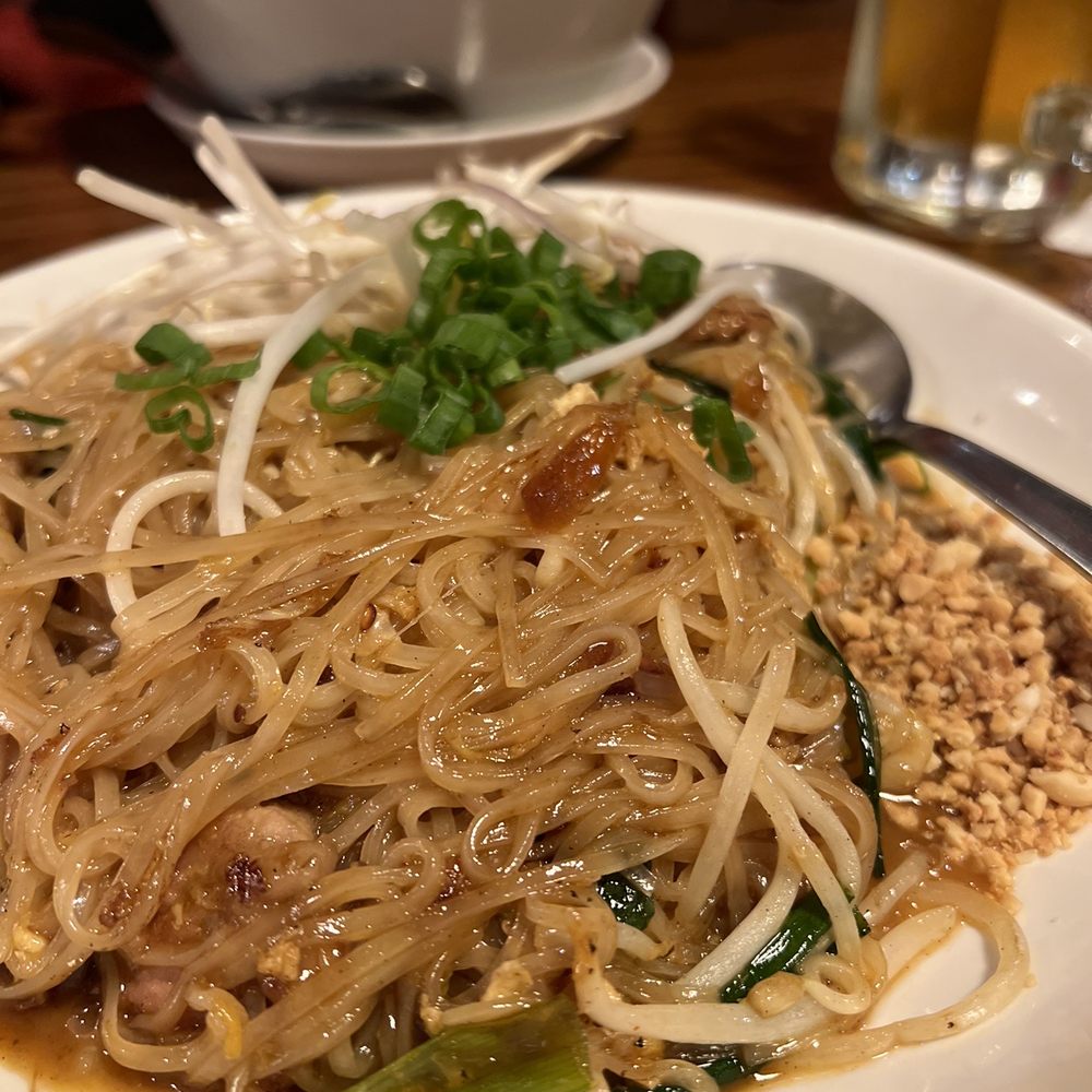 90 Degrees Bangkok Cafe and Bar - Pork Pad Thai Noodles - Thai Near Me - Bothell, Washington 90 Degrees Bangkok Cafe and Bar - Pork Pad Thai Noodles - Thai Near Me - Bothell, Washington
