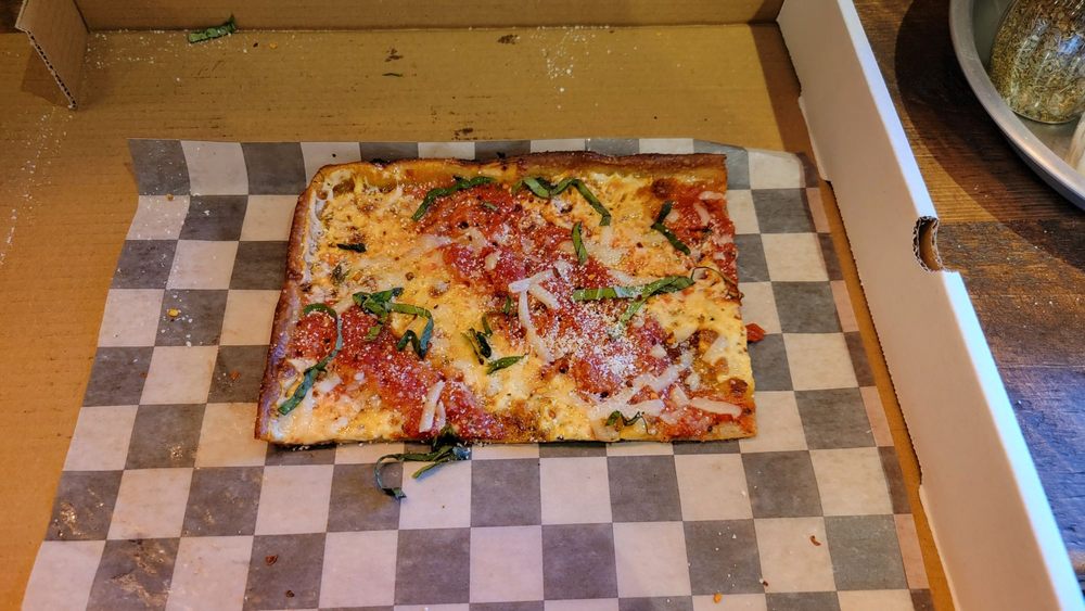 SPRUCE CREEK PIZZA Updated September 2024 31 Photos & 22 Reviews