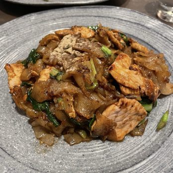 Thai Hot Box - Pork Pad See Ew - Thai Near Me - New York, New York