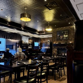VAI's Italian Inspired- Kitchen + Bar - Italian Near Me - Naperville, Illinois