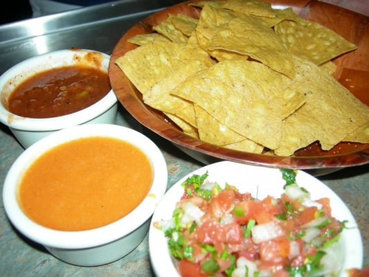 Photo of La Espuela Mexican Restaurant & Cantina - Mountain View, CA, US. chips and their various salsas