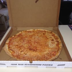 Bizzarro Pizzeria - 24" of tastiness