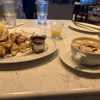 GATSBY - Crispy Calamari New England Clam Chowder - Cocktail Bars Near Me - Washington, DC, District of Columbia