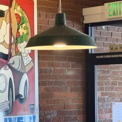 Pita Pit - Filthy and dusty right over the food!!