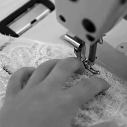 Atelier Brautzauber - Brautkleidänderung hochwertige Spitze Köln Bonn
