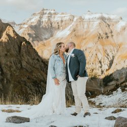 Aubrey Beth Photography - Mountain top elopement in Ouray, Colorado