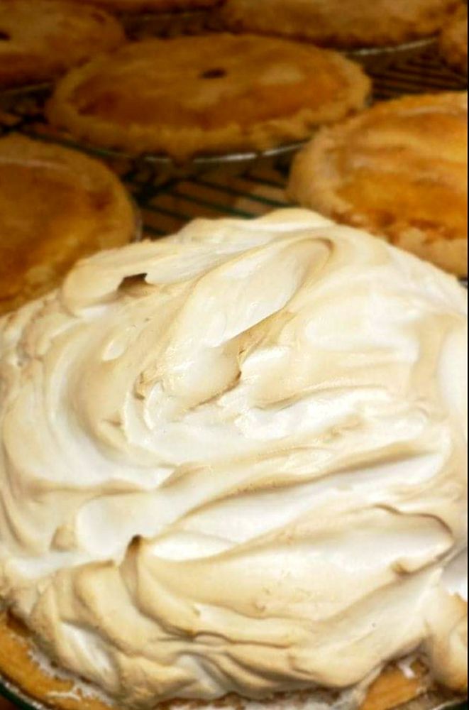 RAPHAEL’S BAKERY Updated October 2024 18 Photos & 25 Reviews 319