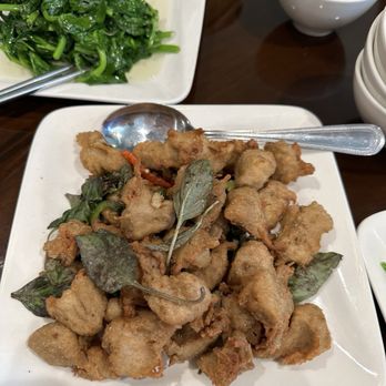 Vege Valley - 6/2024- crispy "chicken" and snow pea leaves - Vegetarian Near Me - San Gabriel, California Vege Valley - 6/2024- crispy "chicken" and snow pea leaves - Vegetarian Near Me - San Gabriel, California