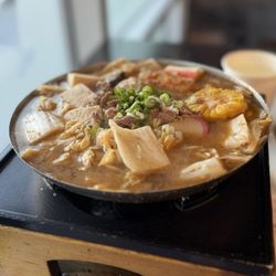 13. Satay Beef Pot 沙茶牛肉鍋