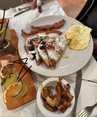 T's Brunch Bar by null