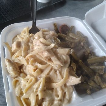Boot Texan Kitchen - The chicken alfredo special with green beans and cornbread oh my goodness - Barbeque Near Me - Houston, Texas Boot Texan Kitchen - The chicken alfredo special with green beans and cornbread oh my goodness - Barbeque Near Me - Houston, Texas