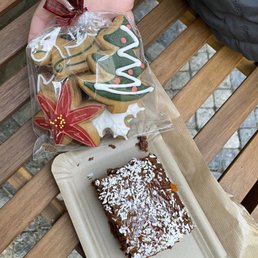 Gingerbread spiced sponge cake and gingerbread cookies with royal icing