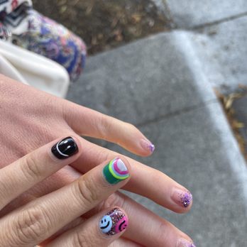 Cali Nails & Spa - Gel nails - Nail Salons Near Me - Berkeley, California