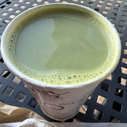 Match green tea with coconut water Match green tea with coconut water