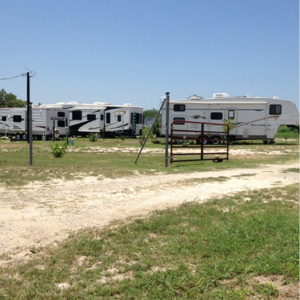 West End Rv Park - Entrance - RV Parks Near Me - Natalia, Texas