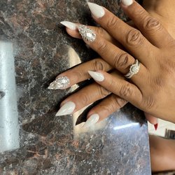 C T Nails