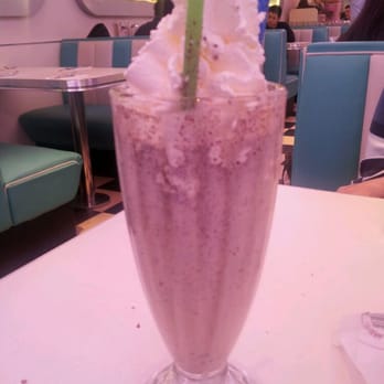 Tony Roma's - batido de congitos suer rico con vainilla y con nata. - Steakhouses Near Me - Valencia, V