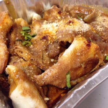 Liu's Shanghai - Fried Wontons with Peanut Sauce and Hot Sauce - Shanghainese Near Me - Brooklyn, New York Liu's Shanghai - Fried Wontons with Peanut Sauce and Hot Sauce - Shanghainese Near Me - Brooklyn, New York