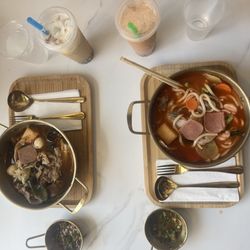 Beef broth and sweet and sour tomato broth. brown sugar bubble milk tea and thai tea.