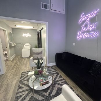 Atlanta Beauty Designer - Inside - waiting area - Eyebrow Services Near Me - Roswell, Georgia Atlanta Beauty Designer - Inside - waiting area - Eyebrow Services Near Me - Roswell, Georgia