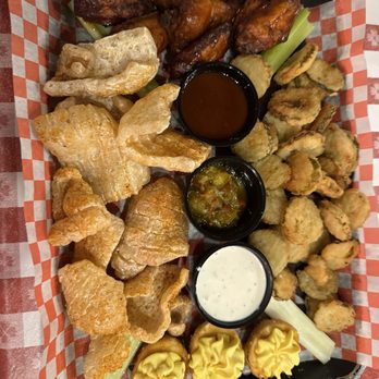 Bennett's Pit Bar-B-Que - The Appetizer Sampler.  Total meal on its own with left overs. - Barbeque Near Me - Pigeon Forge, Tennessee