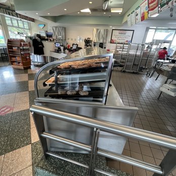 Krispy Kreme - Donuts Near Me - Kahului, Hawaii