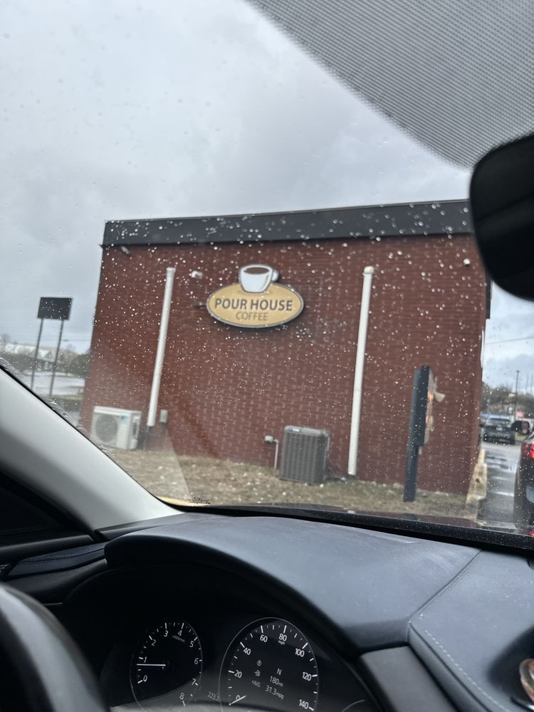 Pour House Coffee Logo