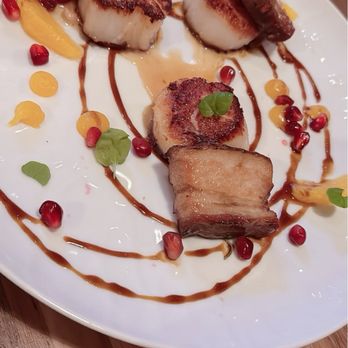 Ramsay's Kitchen - Scallops - New American Near Me - Naperville, Illinois Ramsay's Kitchen - Scallops - New American Near Me - Naperville, Illinois