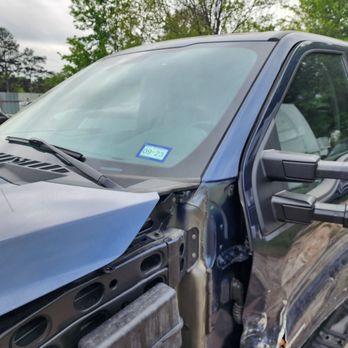 Easy Out Collision Center - Body Shops Near Me - Tomball, Texas Easy Out Collision Center - Body Shops Near Me - Tomball, Texas