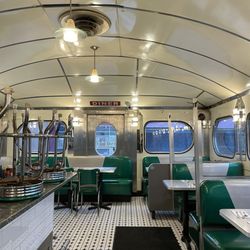 Highland Park Diner - Interior