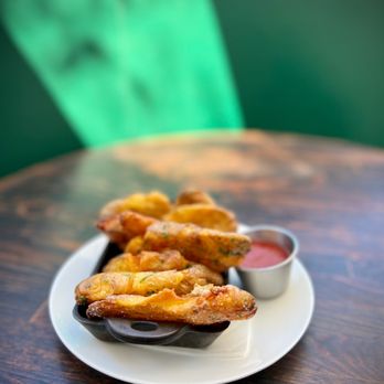 Wally's - Twice-Fried Smashed Fingerling Potatoes - New American Near Me - Beverly Hills, California