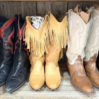 Buck's Vintage on 66 - Are you thinking what I'm thinking? - Used, Vintage & Consignment Near Me - Tulsa, Oklahoma