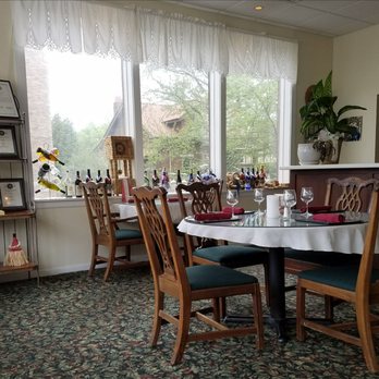 Henke Winery - One of the dining rooms. - Wineries Near Me - Cincinnati, Ohio Henke Winery - One of the dining rooms. - Wineries Near Me - Cincinnati, Ohio