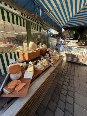 Viktualienmarkt by null