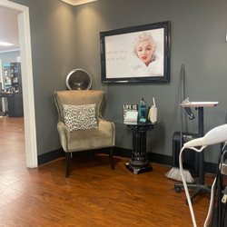 Twisted Sisters Salon - Back for my routine hair appointment. Jacki never disappoints!