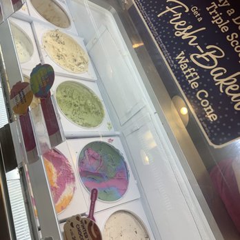 Baskin-Robbins - a variety of ice creams - Ice Cream & Frozen Yogurt Near Me - Palmdale, California