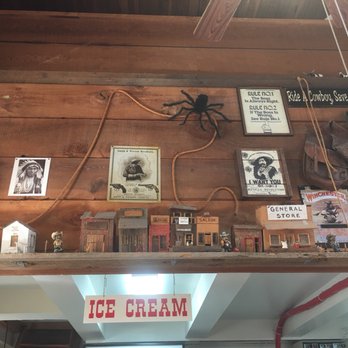 Round Up Pizza - Pizza Near Me - Cambria, California Round Up Pizza - Pizza Near Me - Cambria, California