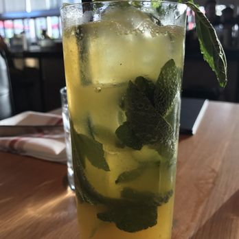 Earls Kitchen + Bar - Passion Fruit Limeade - New American Near Me - Miami, Florida