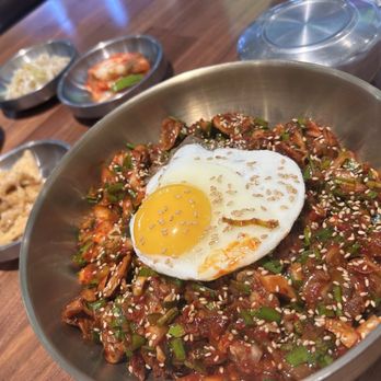 Tofu Chon - Ark shell bibimbap with a fried egg. - Soup Near Me - Los Angeles, California Tofu Chon - Ark shell bibimbap with a fried egg. - Soup Near Me - Los Angeles, California