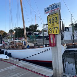 Sea Love Marina - Fuel Dock