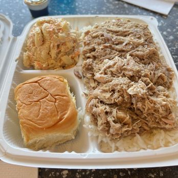 Island Brothers - Kalua Pork plate - Food Trucks Near Me - Bend, Oregon Island Brothers - Kalua Pork plate - Food Trucks Near Me - Bend, Oregon