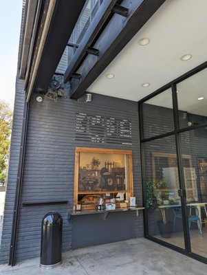 Motivāt Coffee Roasters by null