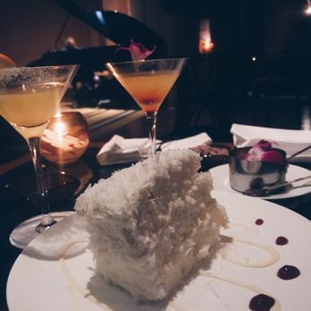 Lewers Lounge - Desserts - Jazz & Blues Near Me - Honolulu, Hawaii Lewers Lounge - Desserts - Jazz & Blues Near Me - Honolulu, Hawaii