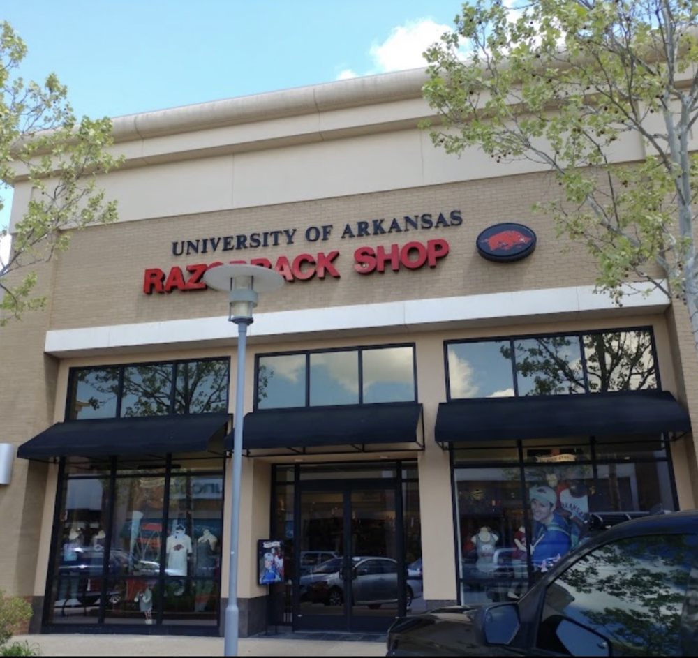 Arkansas Razorbacks Shop UNIVERSITY OF ARKANSAS RAZORBACK SHOP - Updated June 2026 - 2203 S ...