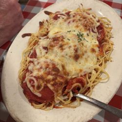 Belini Cucina - Meat ravioli on spaghetti in red sauce