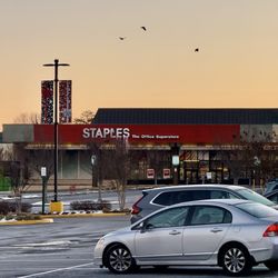 Rolling Valley Mall - Staplea