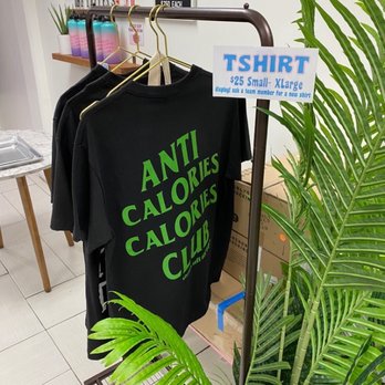 Thrills Soft Serve - Tshirts - Ice Cream & Frozen Yogurt Near Me - Honolulu, Hawaii