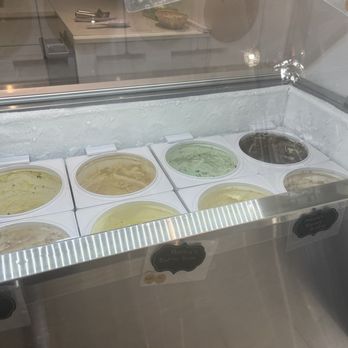 Malachi’s Ice Cream Bar - Ice cream Display 1 - Ice Cream & Frozen Yogurt Near Me - Jacksonville, Florida