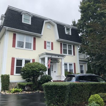 Beech Tree Inn - Hotels Near Me - Newport, Rhode Island