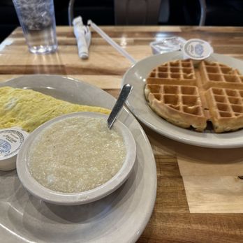 Jakes Diner - Downtown - Breakfast & Brunch Near Me - Greensboro, North Carolina
